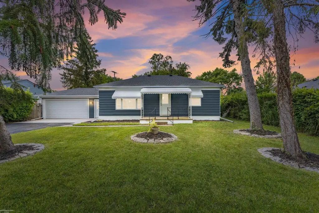 23030 Masonic Boulevard, Saint Clair Shores