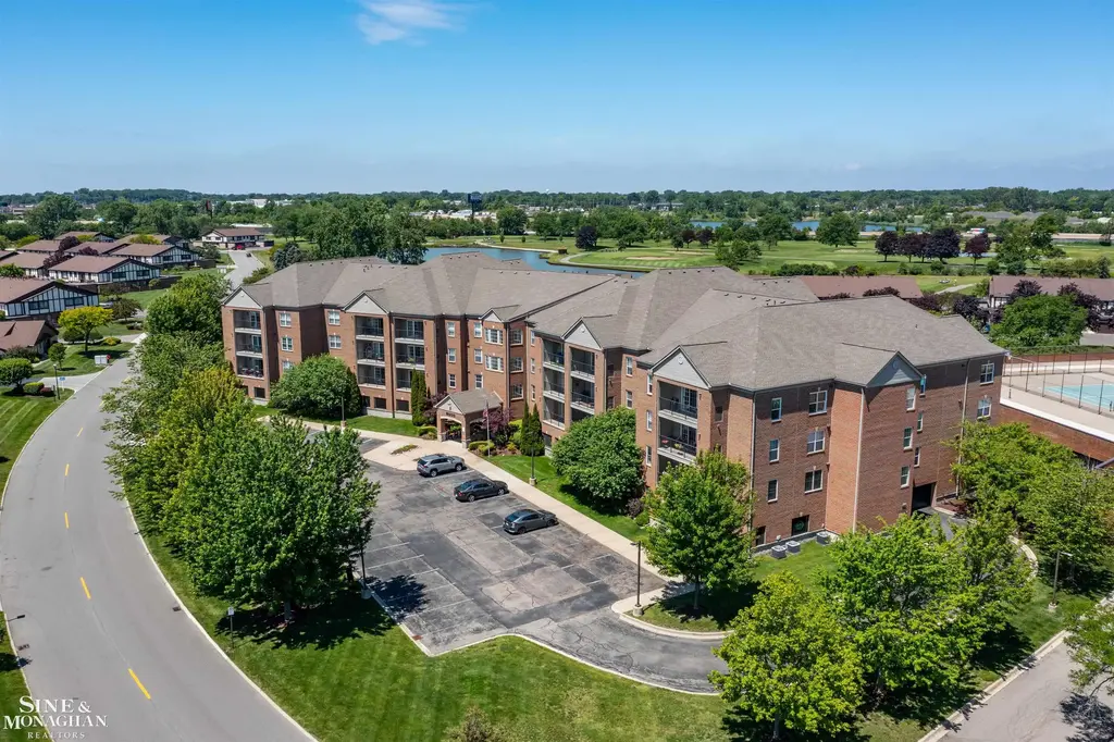 2210 Country Club Drive, Saint Clair Shores