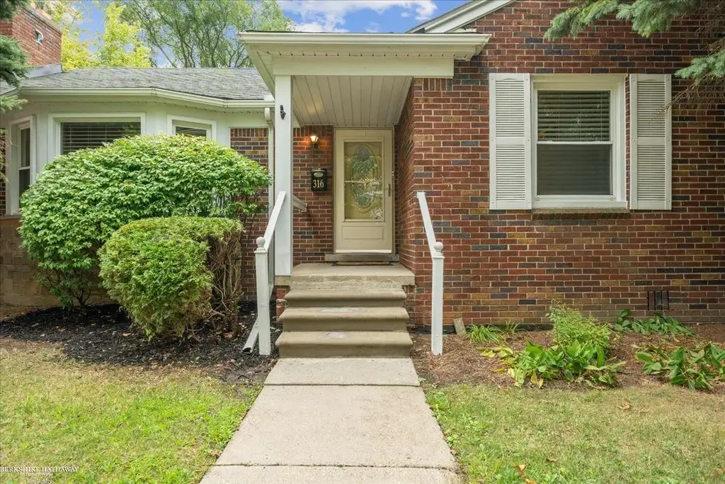 316 Chalfonte Avenue, Grosse Pointe Farms