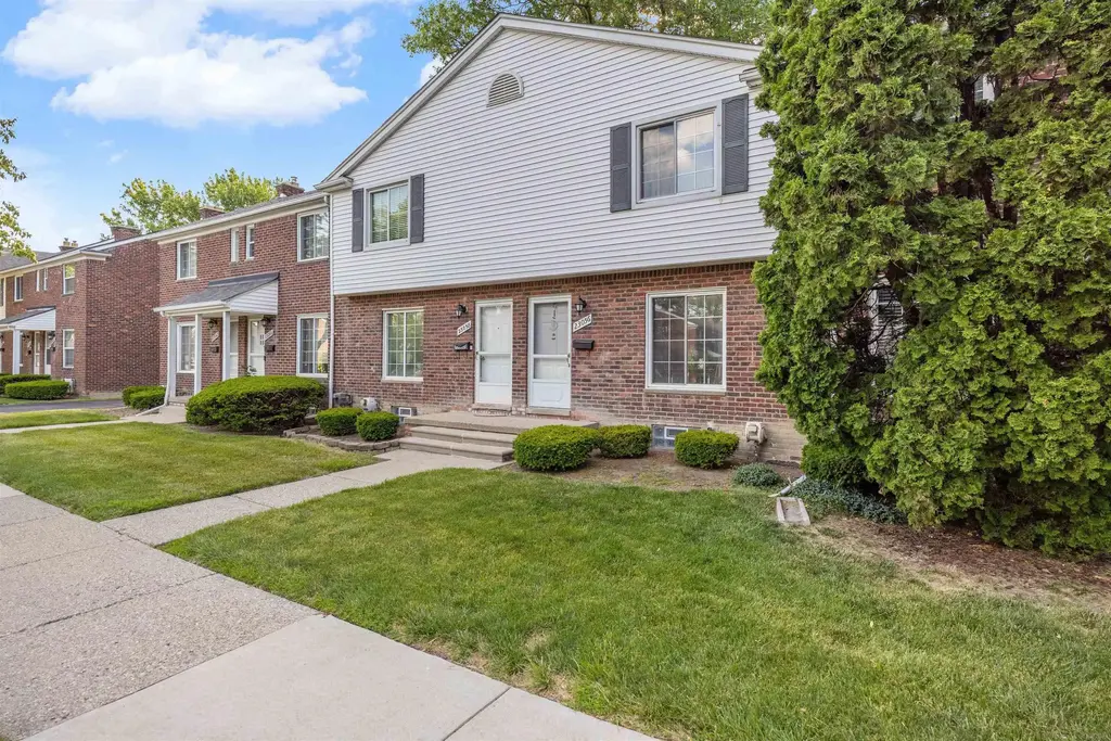 23056 Gary Lane, Saint Clair Shores