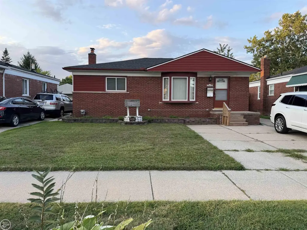 21419 E 13 Mile Road, Saint Clair Shores