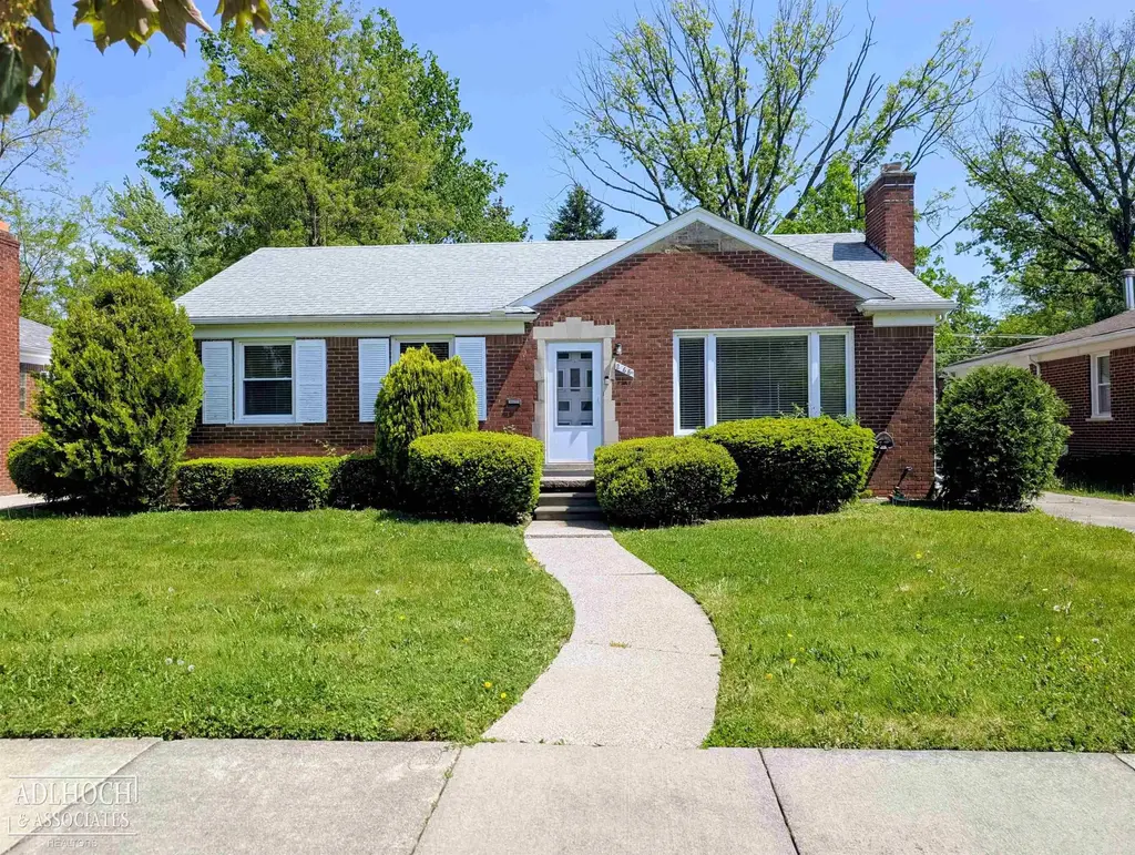 2168 Allard Road, Grosse Pointe Woods