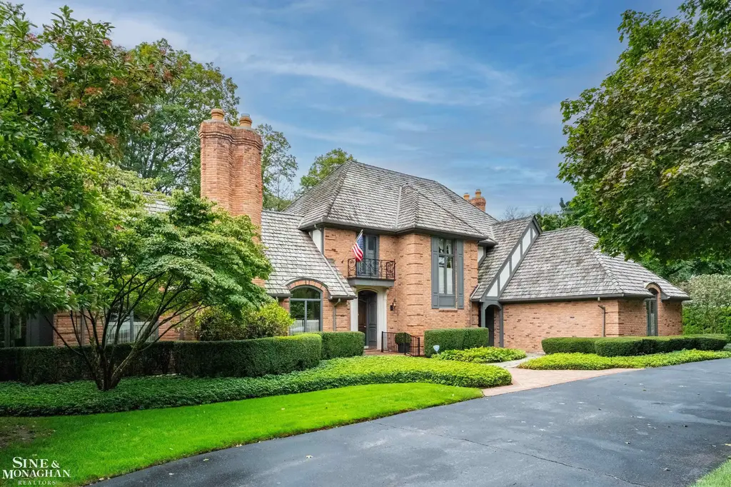 121 Vendome Road, Grosse Pointe Farms