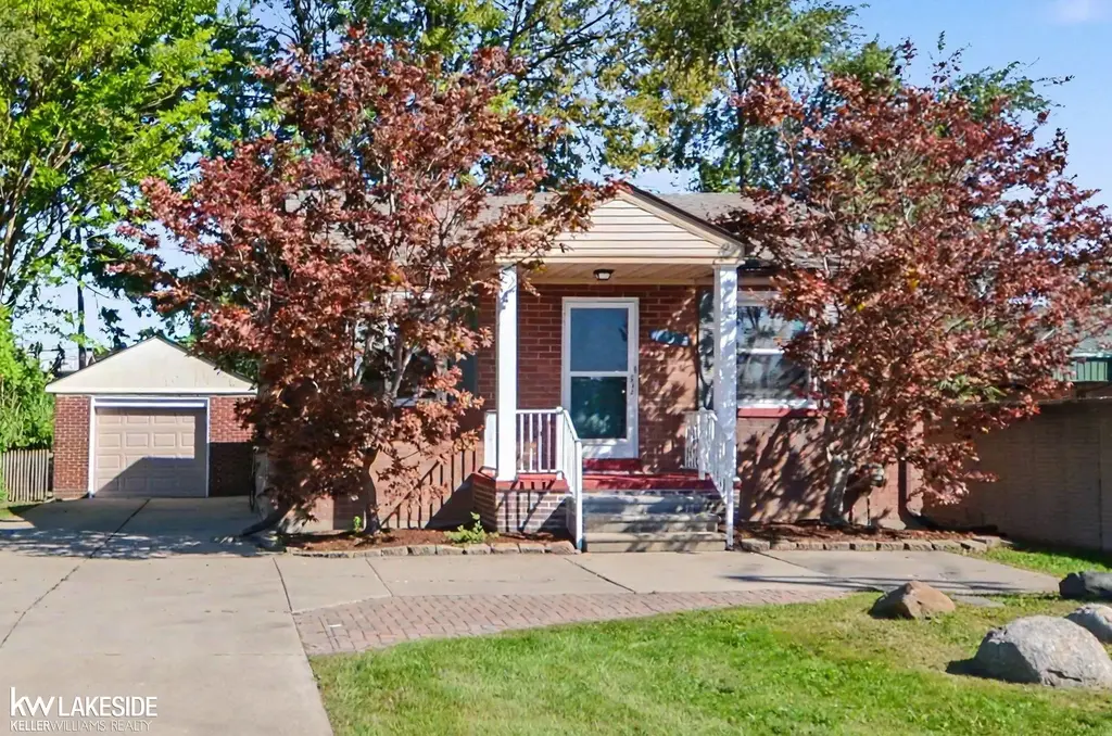 27716 Little Mack Avenue, Saint Clair Shores