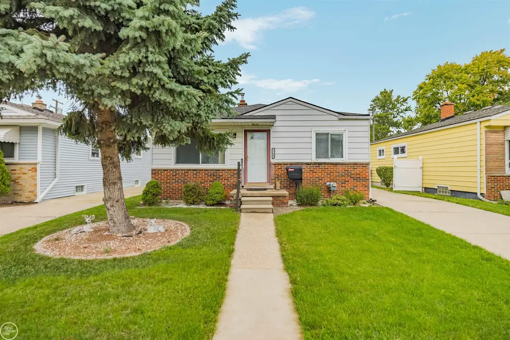 22609 Lake Drive, Saint Clair Shores
