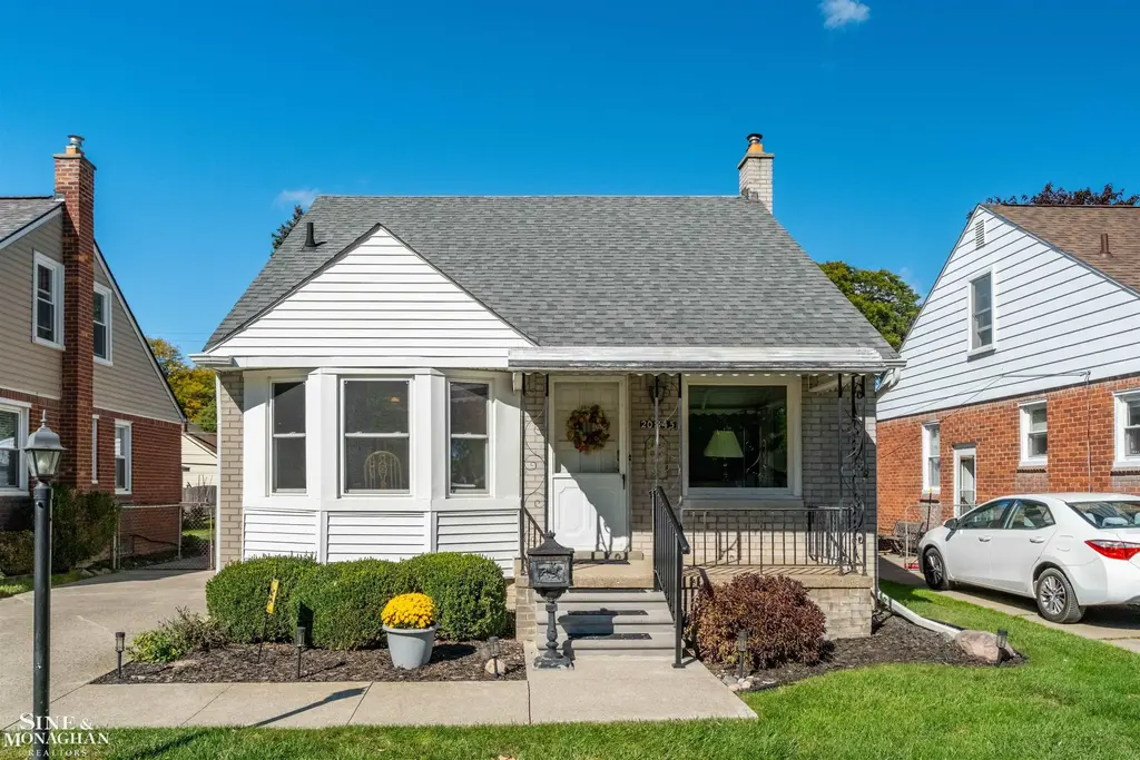 20845 Sunnydale Street, Saint Clair Shores