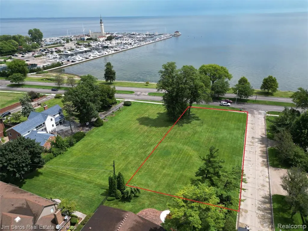 745 Lake Shore Road, Grosse Pointe Shores