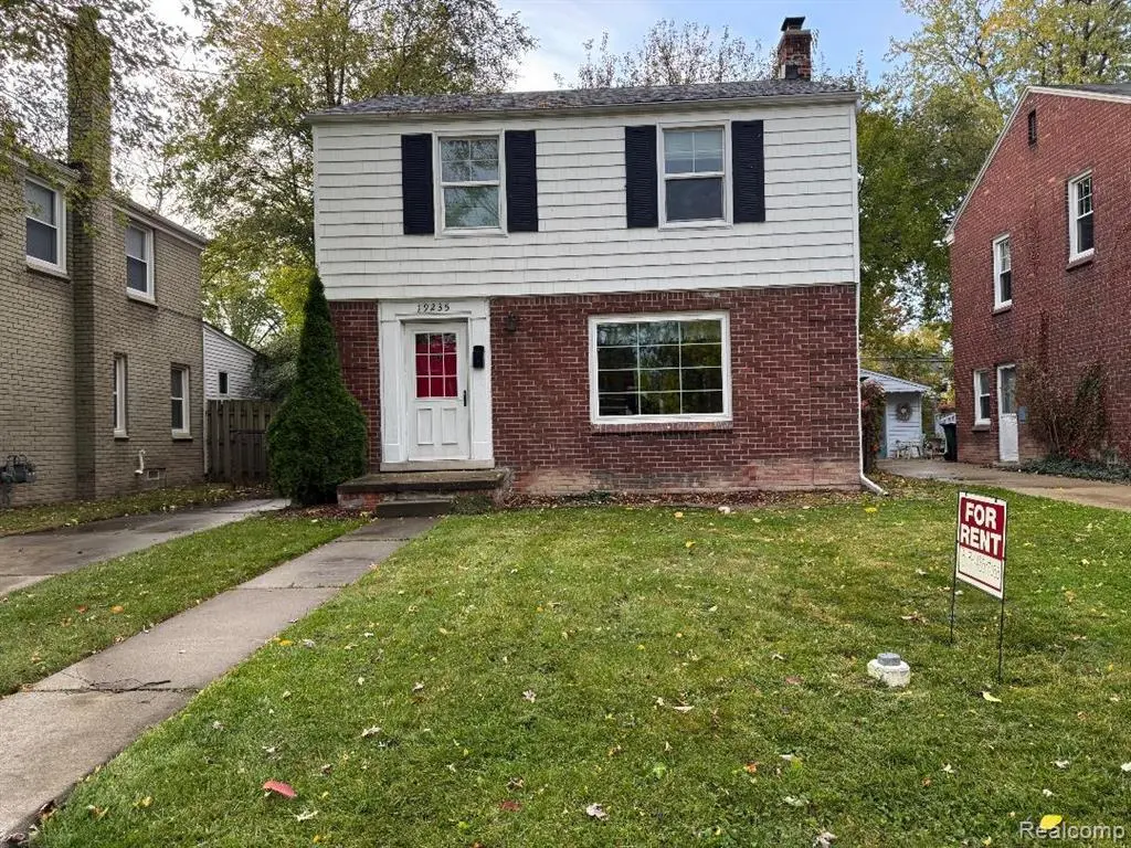 19235 Raymond Street, Grosse Pointe Woods