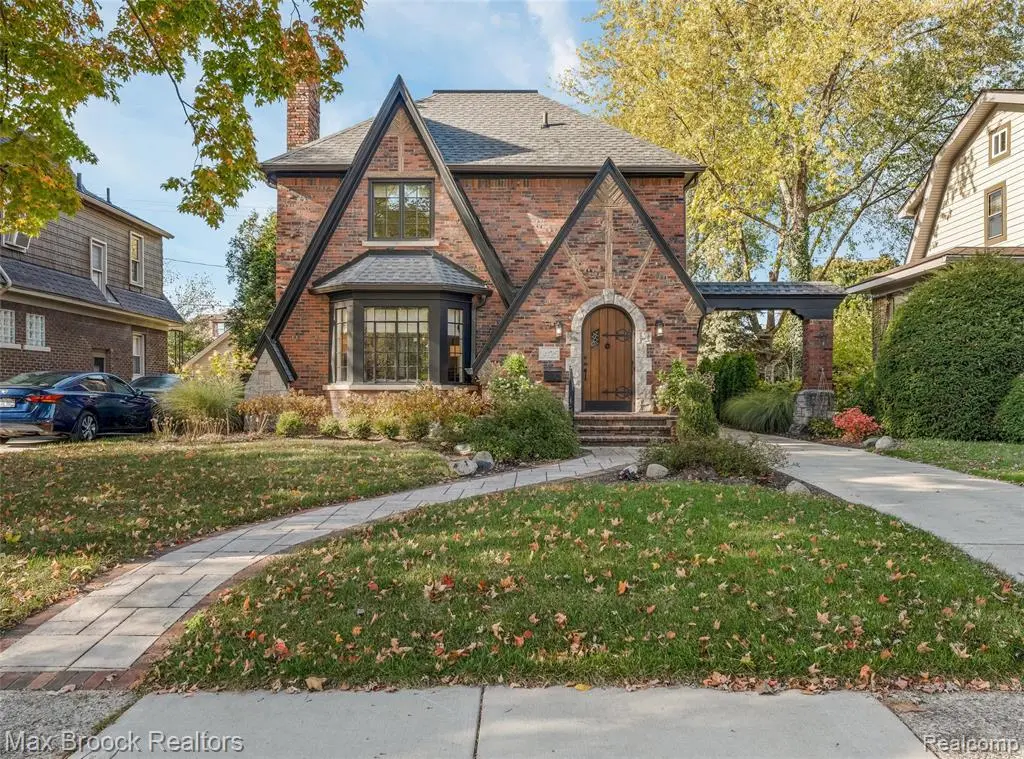 1425 Bedford Road, Grosse Pointe Park