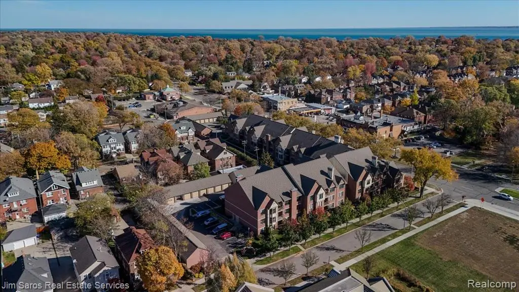 74 Pointe Park Place, Grosse Pointe Park