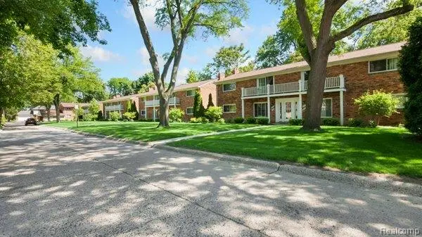 516 Neff Lane Lane, Grosse Pointe
