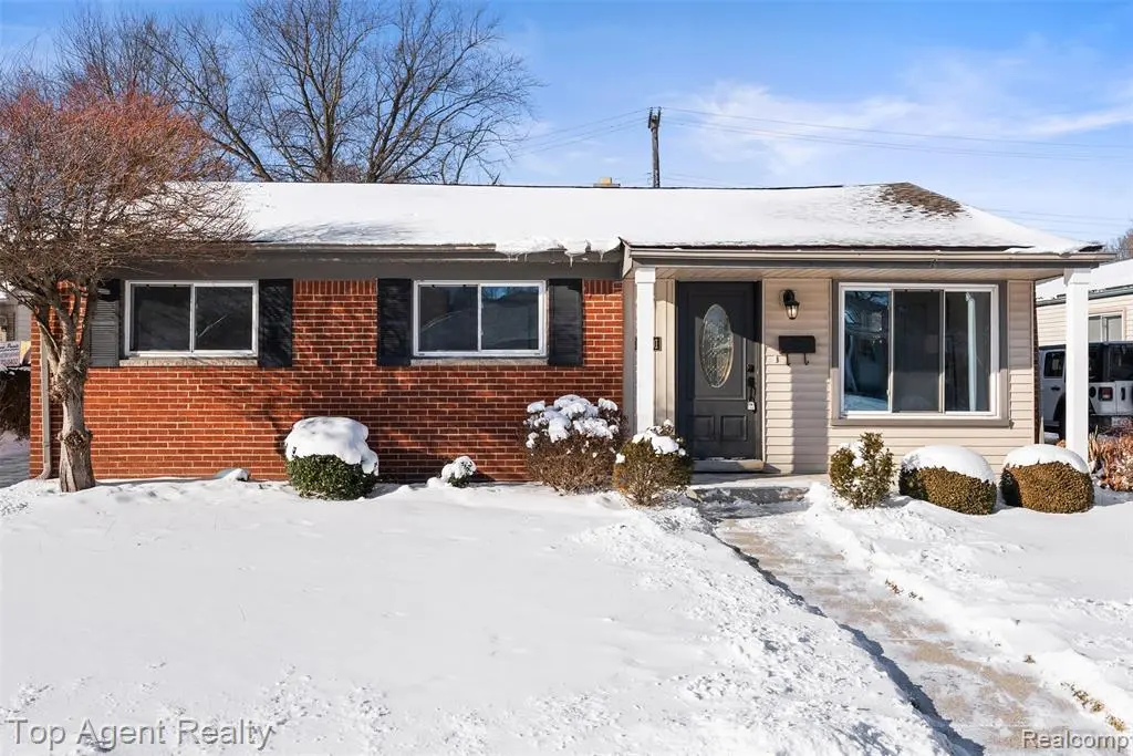 28001 Elba Street, Saint Clair Shores