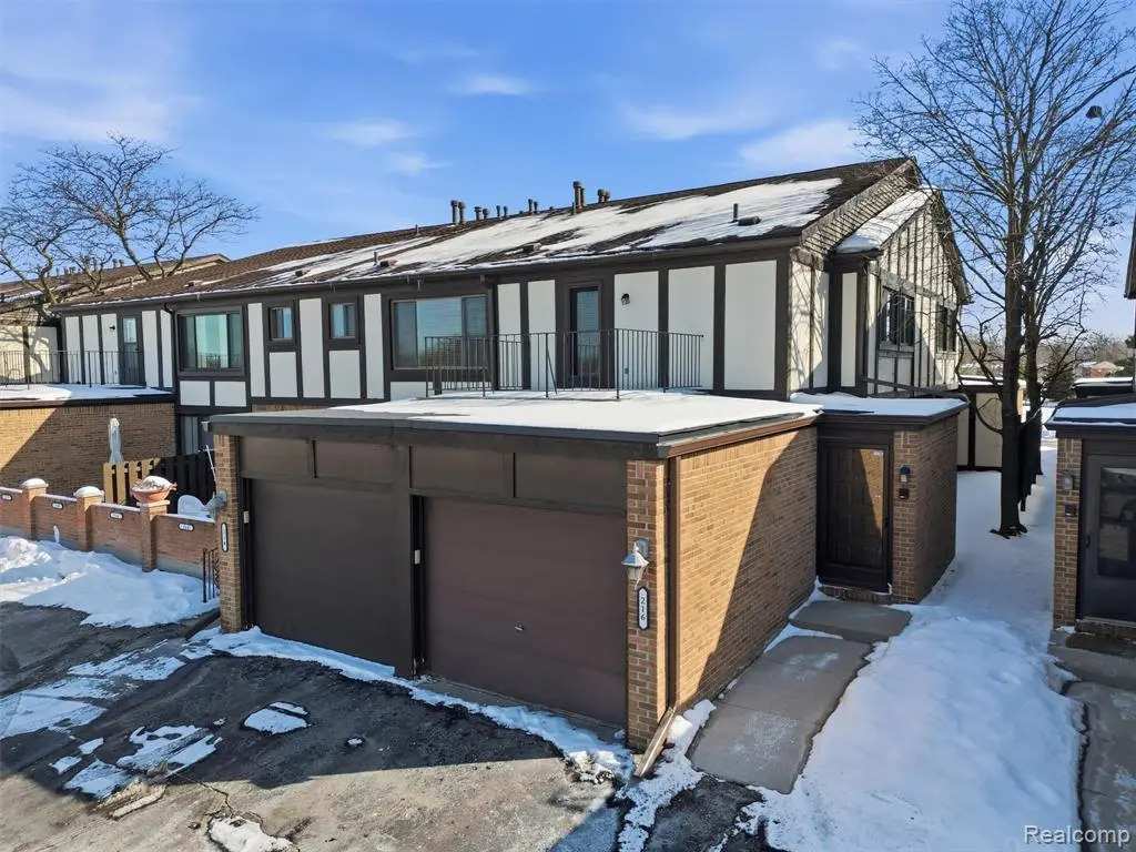 216 Country Club Drive, Saint Clair Shores