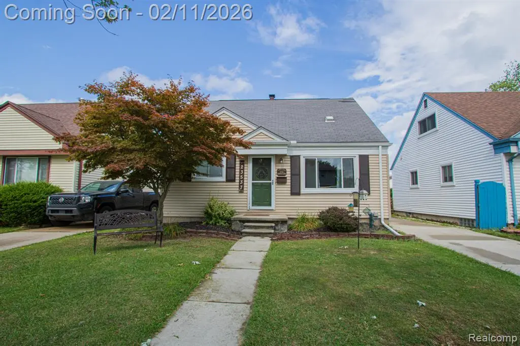 23537 Deziel Street, Saint Clair Shores