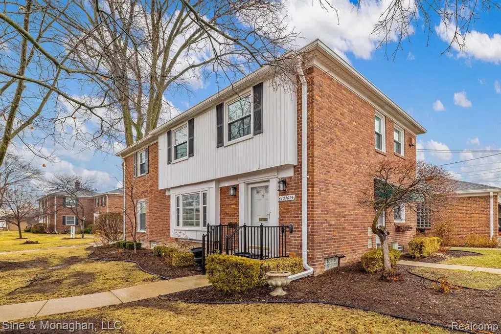 612 Cadieux Road, Grosse Pointe