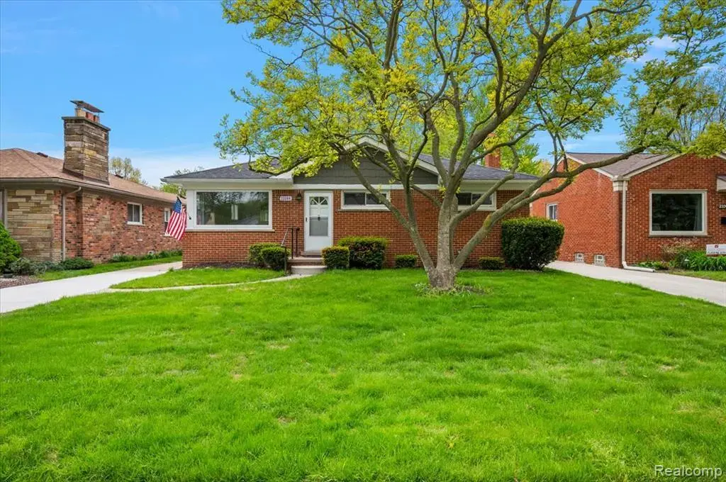 23344 Brookdale Boulevard, Saint Clair Shores