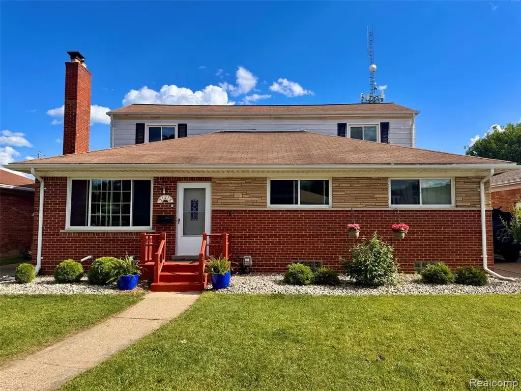 21218 Benjamin Street, Saint Clair Shores