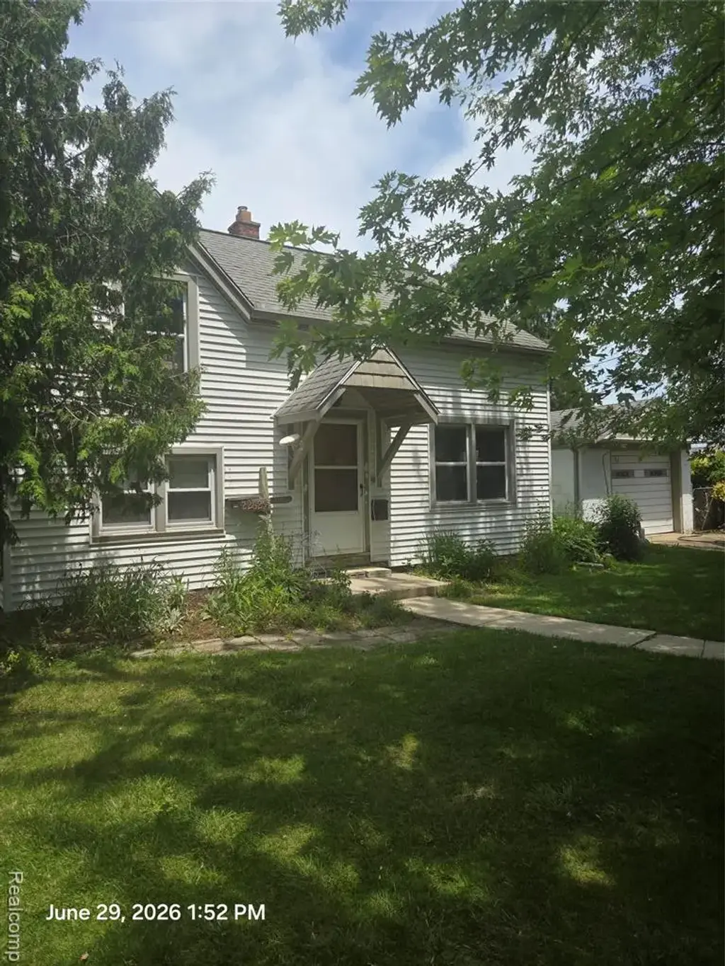22629 Downing Street, Saint Clair Shores