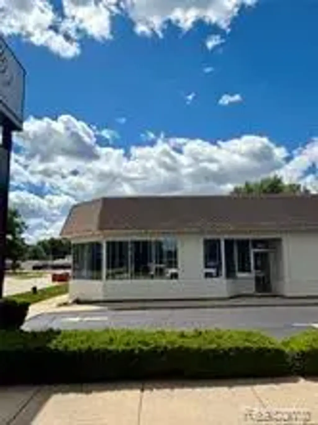 28501 Little Mack Avenue, Saint Clair Shores