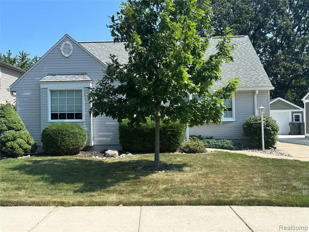 23231 Detour Street, Saint Clair Shores