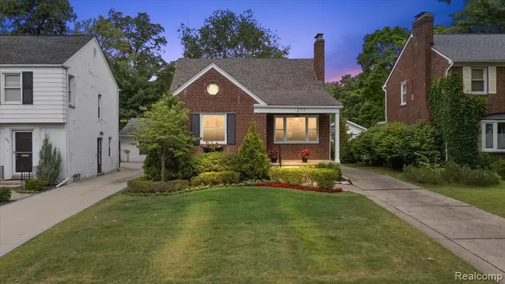 277 Beaupre Avenue, Grosse Pointe Farms