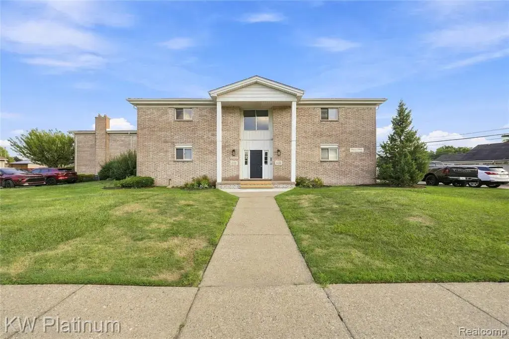 21542 Saint Gertrude Street, Saint Clair Shores