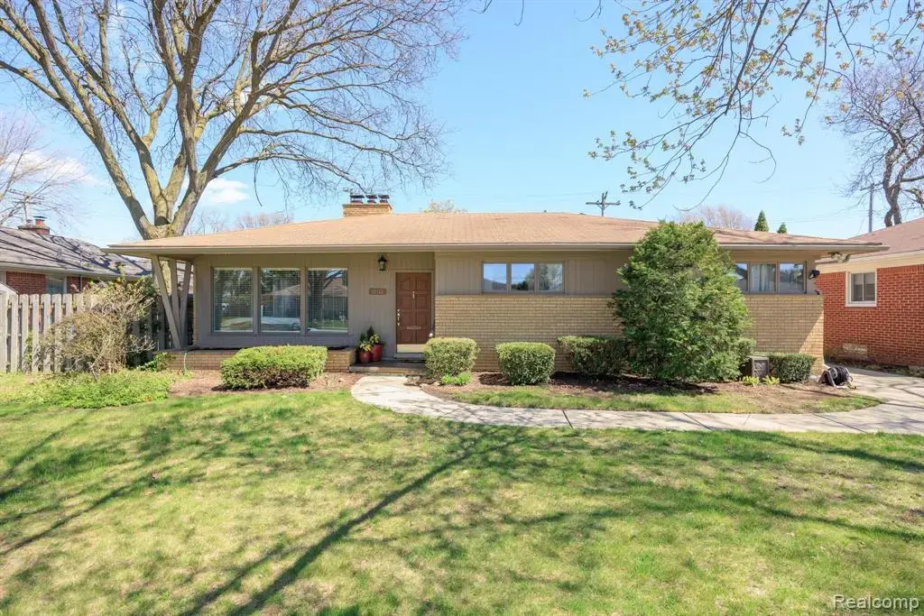 30712 Champine Street, Saint Clair Shores