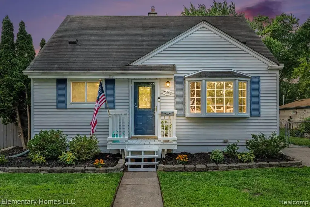 23504 Beverly Street, Saint Clair Shores