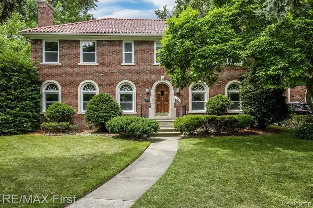1349 Devonshire Road, Grosse Pointe