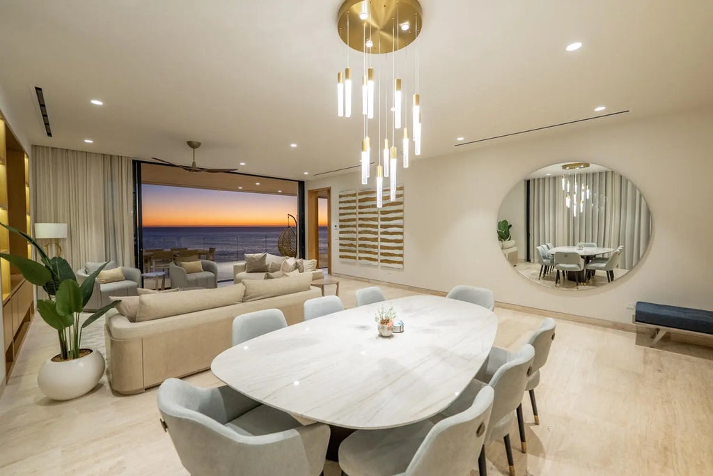 Ocean, Wind & Fire Residence, San Jose Corridor