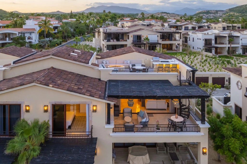 Palmilla Dunes Penthouse, San Jose Corridor