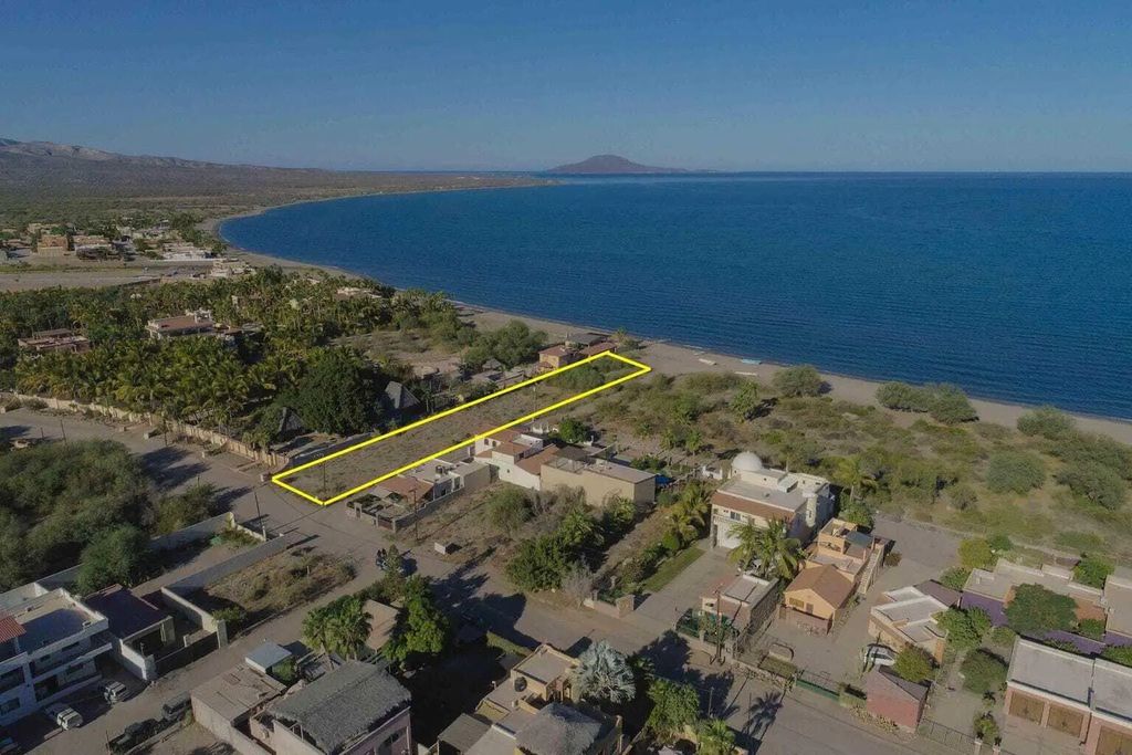 Davis Juan Garayzar Beach Front Lot, Loreto