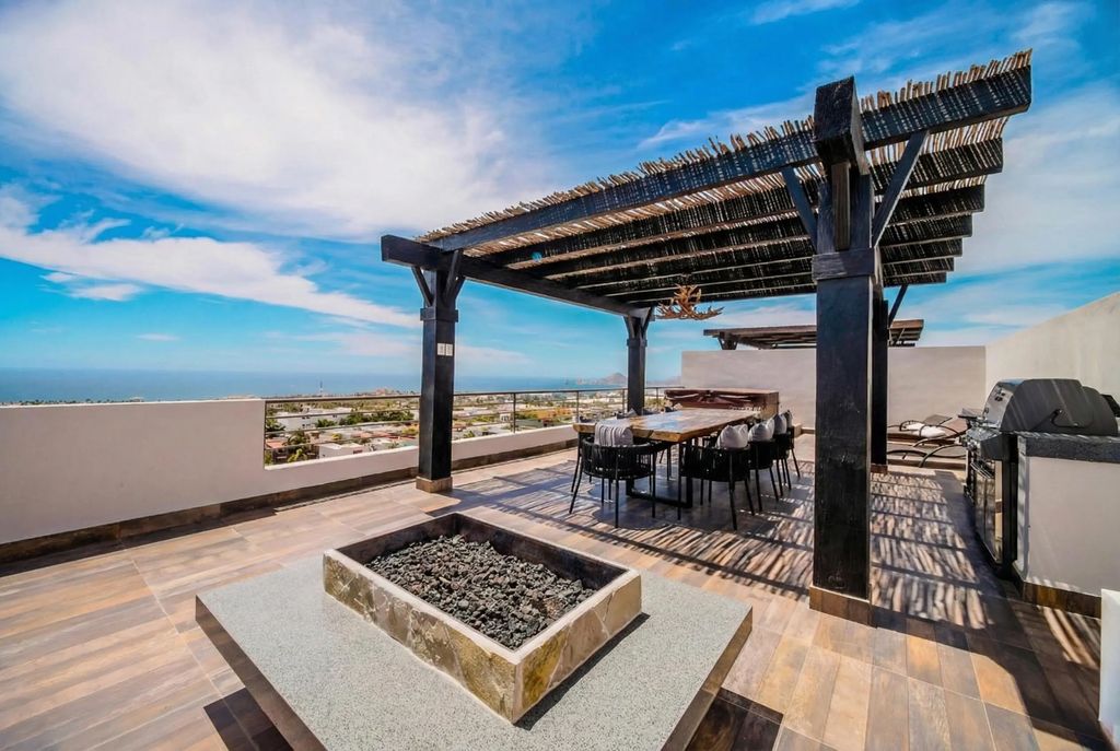 Tramonti Penthouse, Cabo Corridor