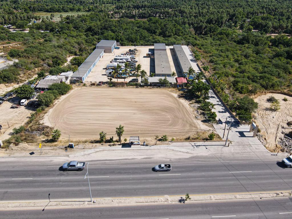 Km 37 Highway 1 Storage Facility & Land, San Jose del Cabo