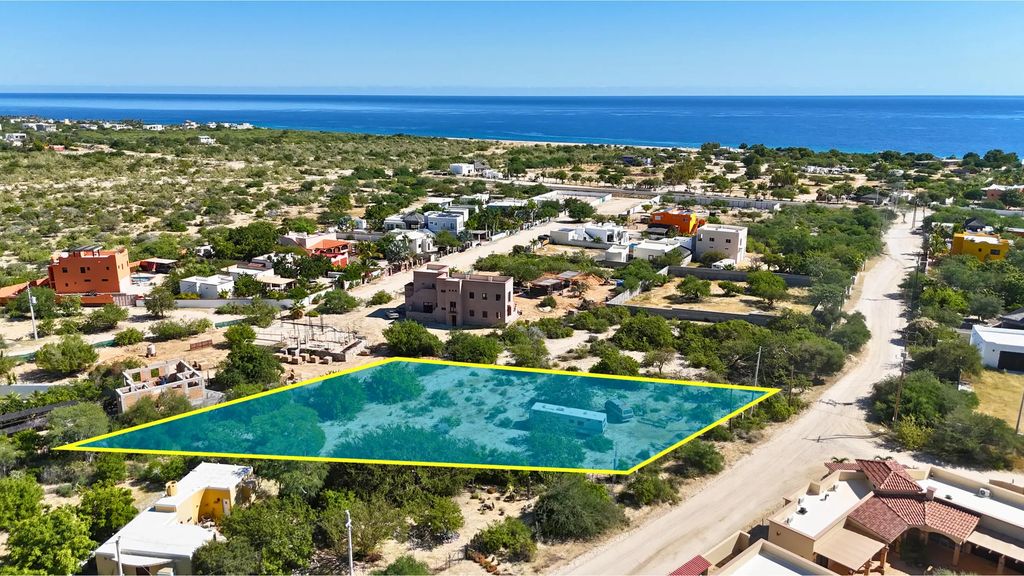 Estrella Fugaz Lot, East Cape