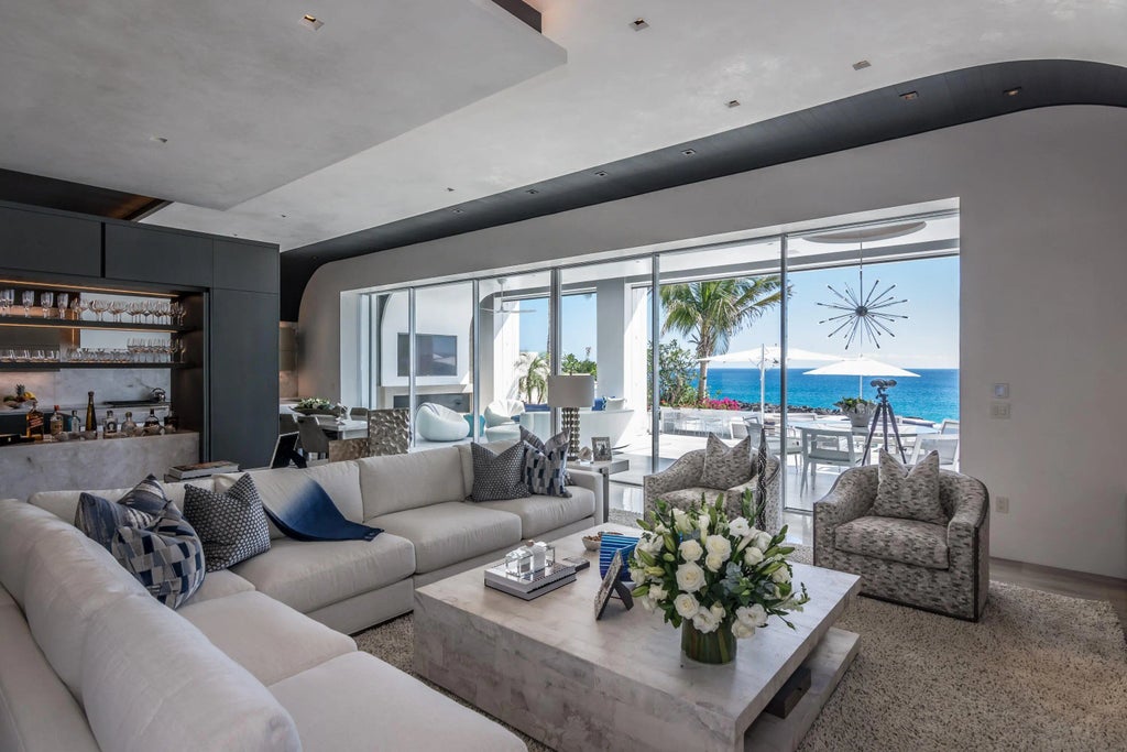 Villa 452, San Jose Corridor