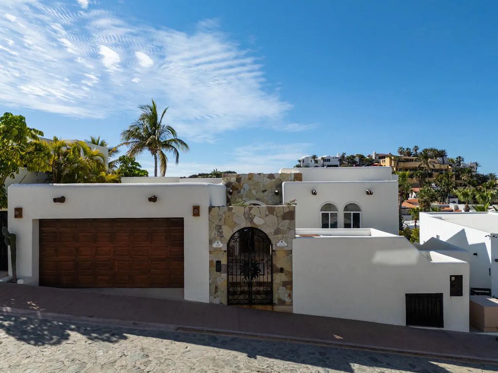 La Casa Bendecida, Cabo San Lucas