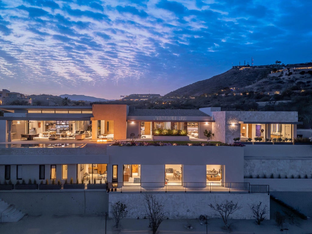 Querencia Canyon Residence 2, San Jose Corridor