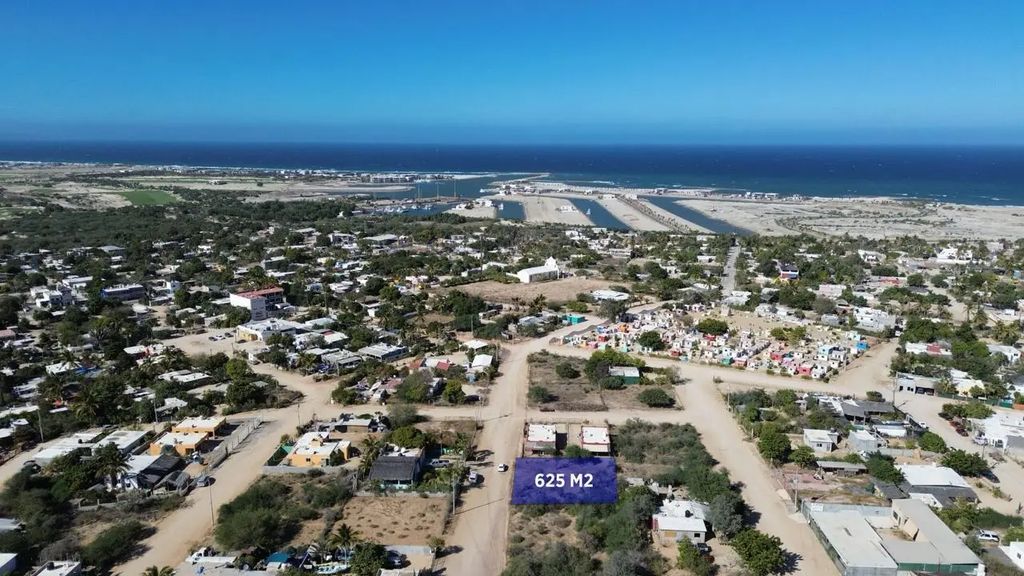 Centro La Ribera, East Cape