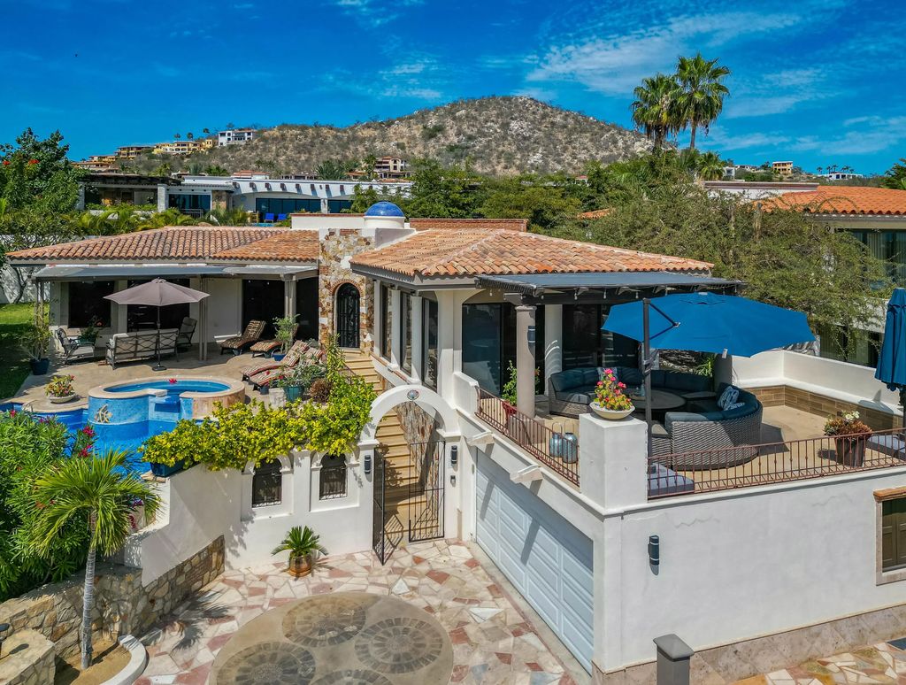 A7 Rancho Paraiso Casa Teva, Cabo Corridor