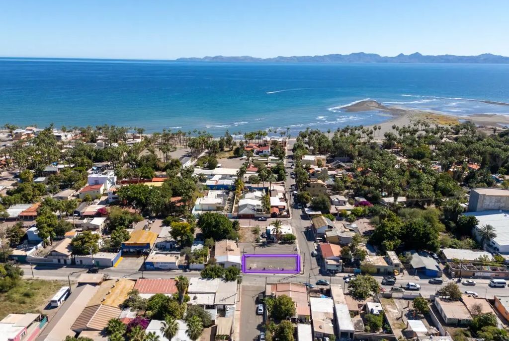 Sn Fco. I Madero Lot 22 Corner, Loreto