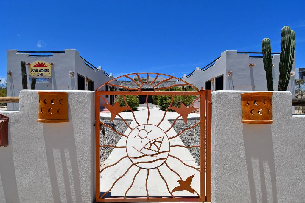 Calle Ballenato Down Winder Inn, La Paz