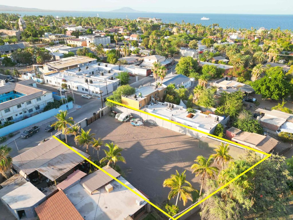 C. Fernando Jordan Lot In Centro Loreto, Loreto