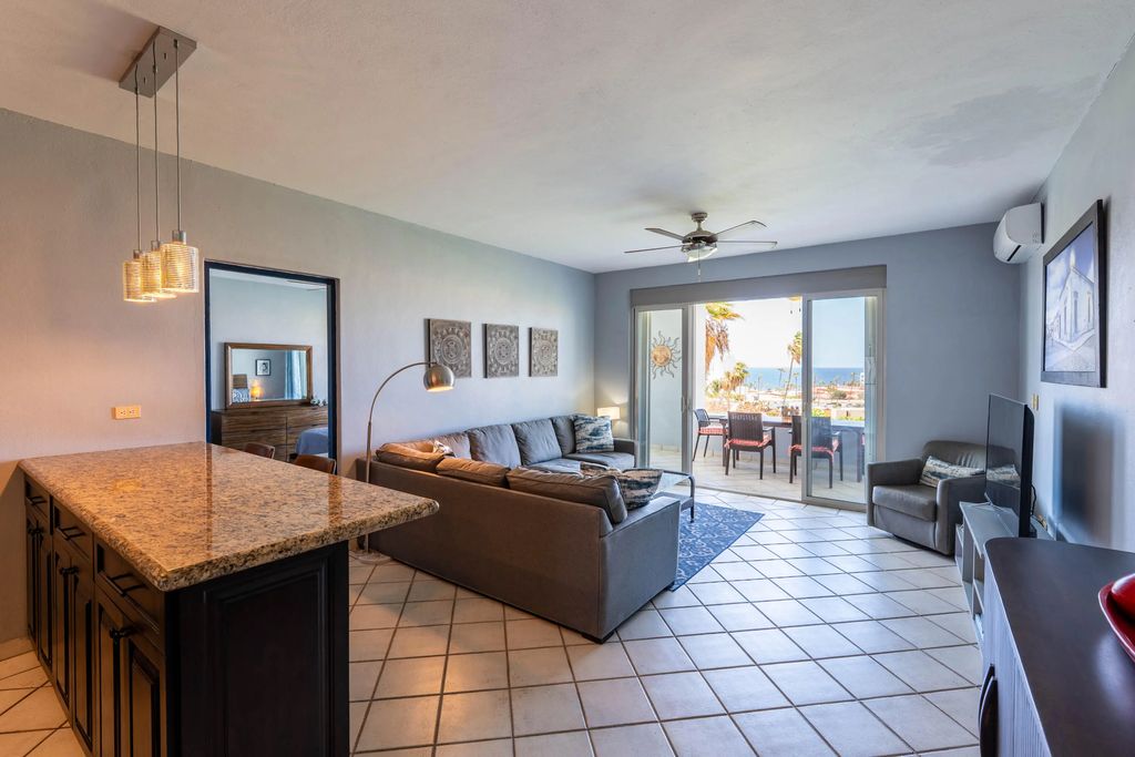 Ret. Punta Palmilla Penthouse + Garage, San Jose del Cabo
