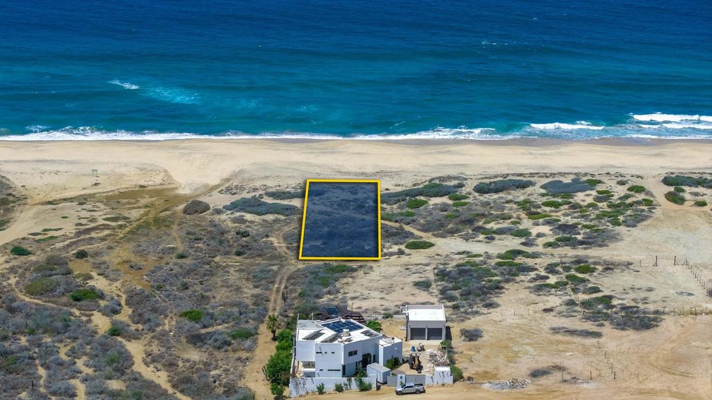 Large Oceanfront Lot Cerritos, Pacific