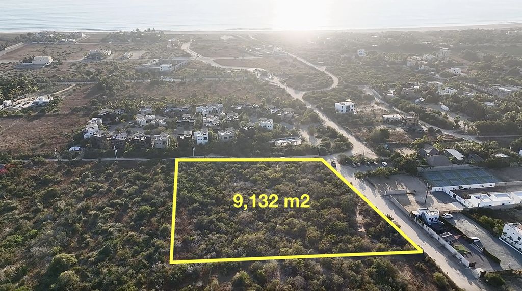 El Pescadero Developer Lot, Pacific