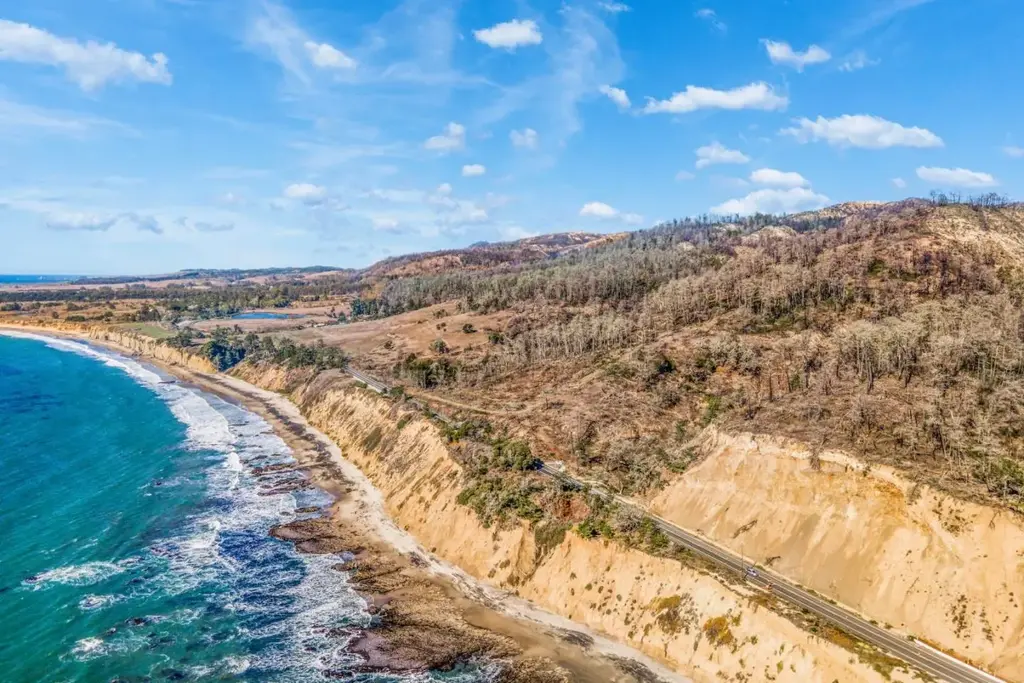 3744 Hwy 1, DAVENPORT