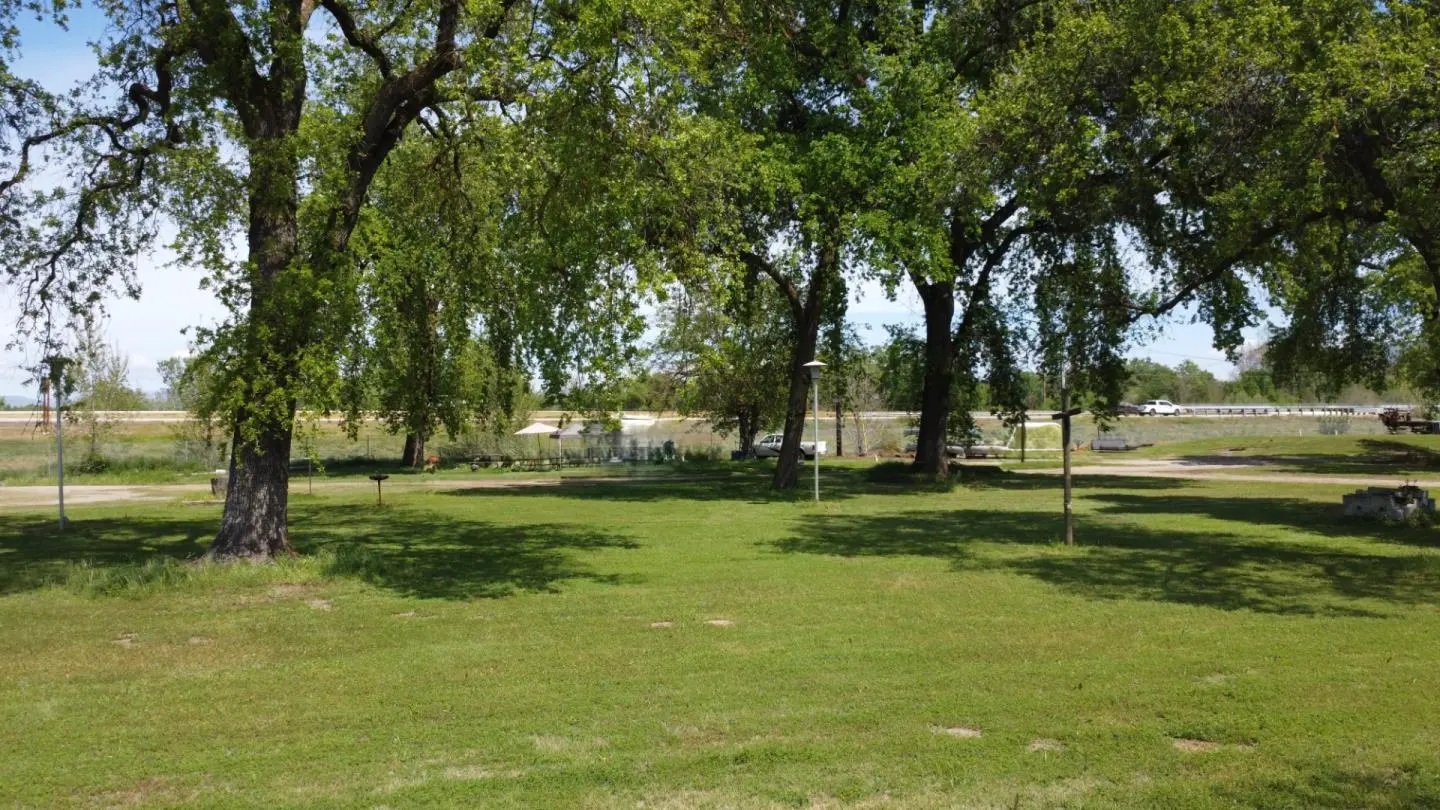 17439 E Kings Canyon Rd, SANGER