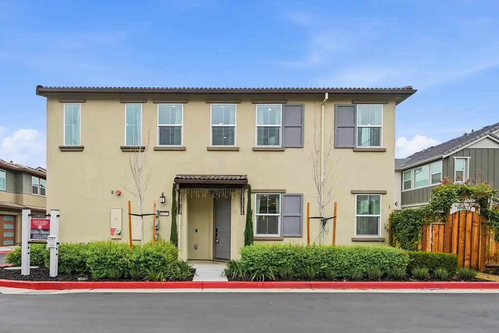 1372 S Melville Ln, TRACY