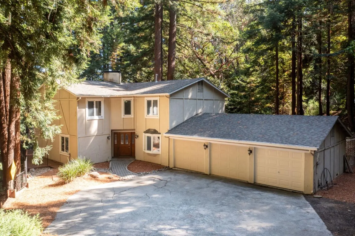 23489 Hutchinson Rd, LOS GATOS